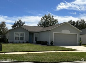 Building Photo - 2842 Southampton Dr