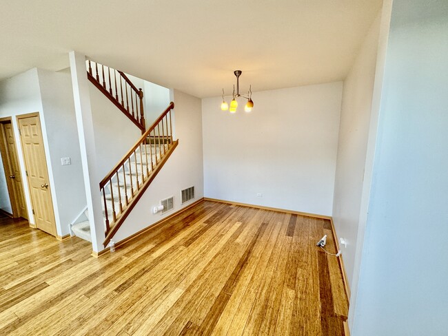 Building Photo - 292 Tower Hill Dr