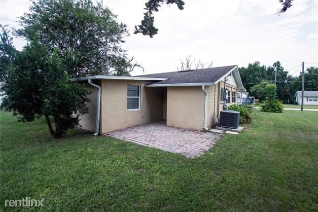 Building Photo - 3 br, 1 bath House - 55 Community Dr