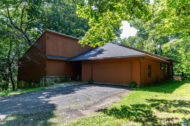 Building Photo - 230 E Litchfield Rd
