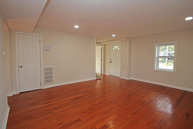 Foto del edificio - 169 W Lee St