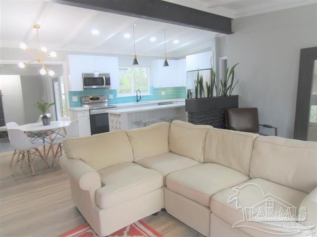 Foto del edificio - 814 Woodland Dr