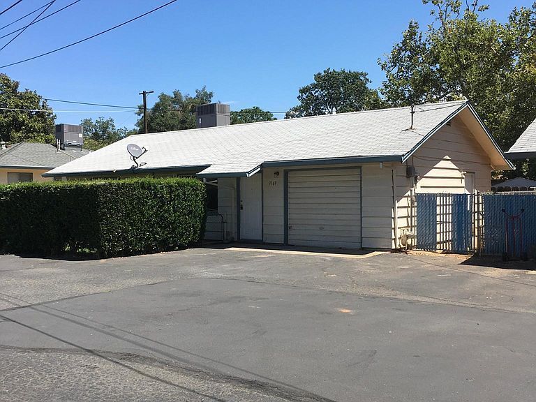 1 car garage landscaping for front yard House Rental in Redding, CA