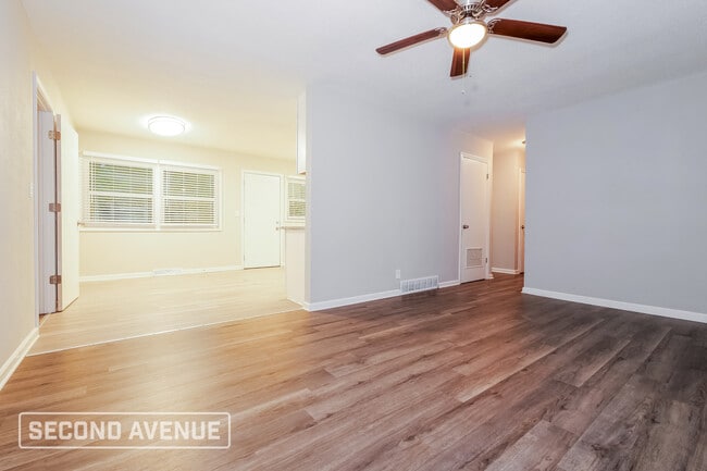 Building Photo - 401 Lacy Ln
