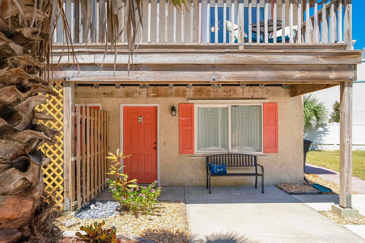 Primary Photo - 2770 Loja St