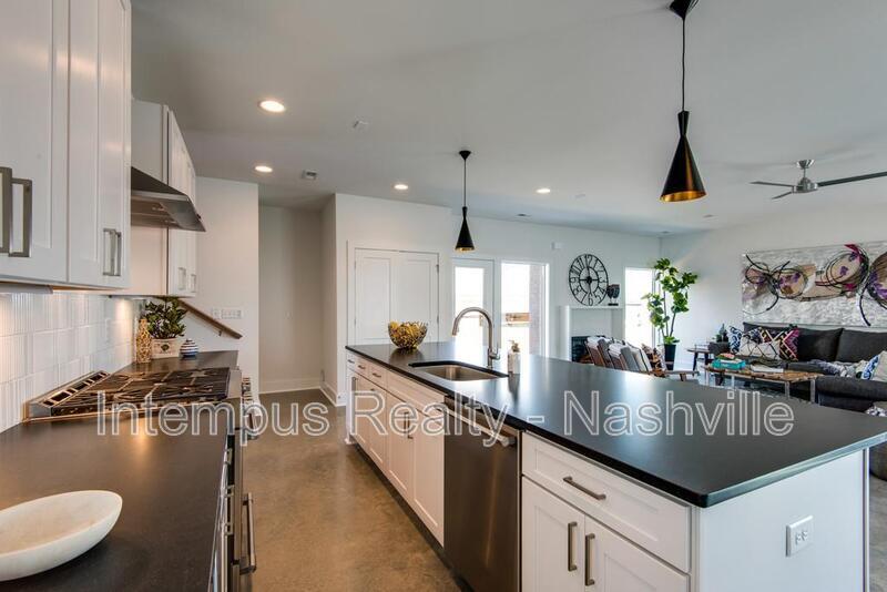 Foto principal - 958 9th Ave S