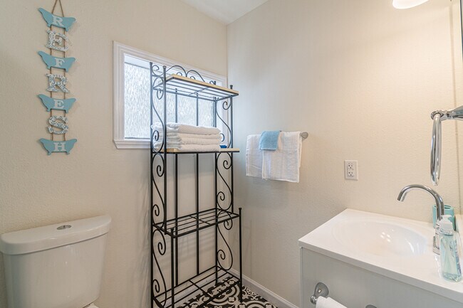 Foto del edificio - 207 W Hermine Blvd