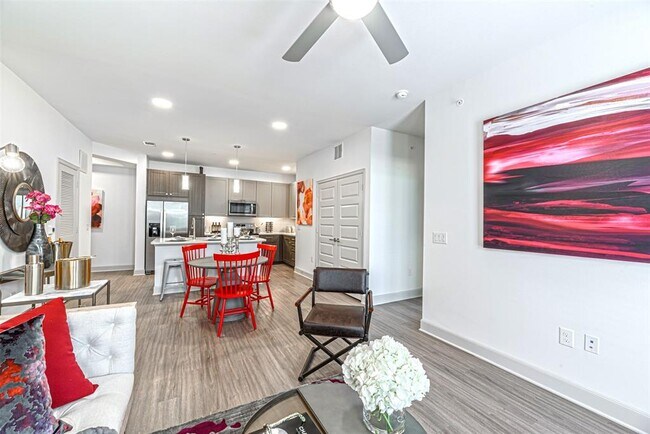 Foto del edificio - 17401 W Lake Houston Pkwy