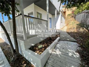 Foto principal - Stylish 3-Bed Highland Park Retreat with S...