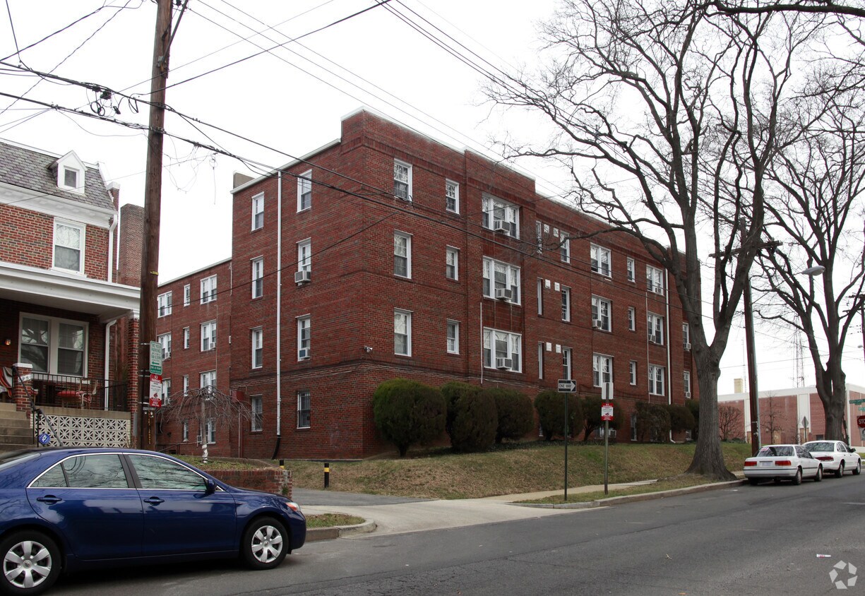 Building Photo - 5200-5220 N Capitol St NW