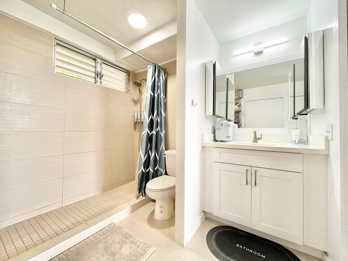 1 bedroom condo - 4970 Kilauea Ave