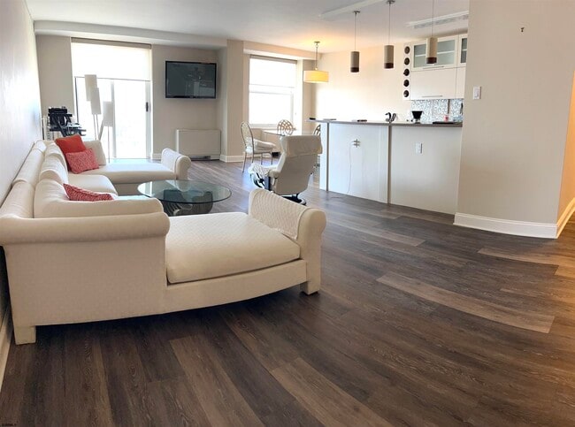 Foto del edificio - 101 S Plaza Pl