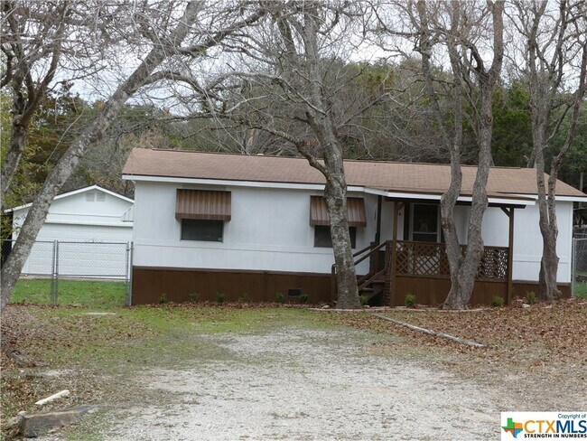Building Photo - 536 Royal Oak Dr