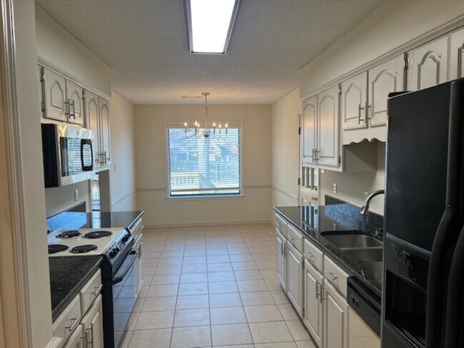 Foto del edificio - 290 Rose Trellis Rd