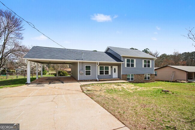 Building Photo - 3907 Lauada Dr