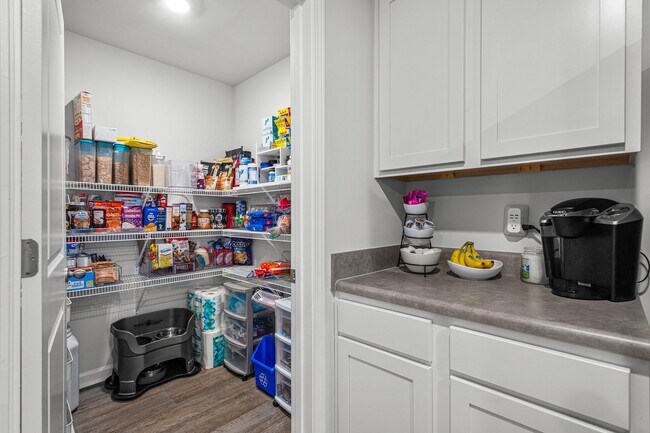 Foto del edificio - 402 Folkstone Rd