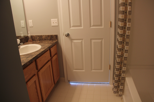 Building Photo - 1112 Fountain View Cir