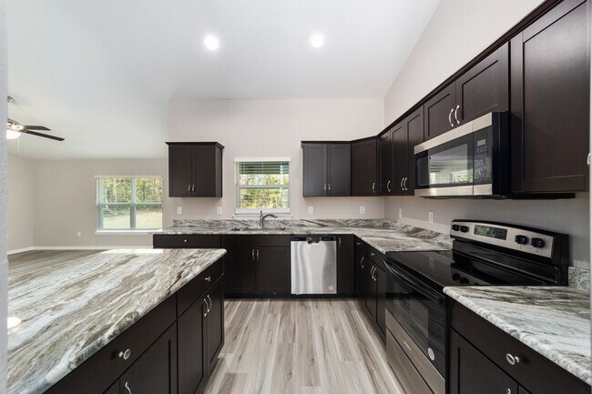 Building Photo - 14604 SW 61st Ct