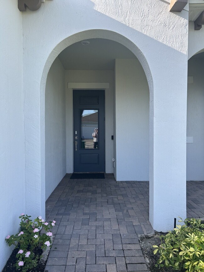 Foto del edificio - Gated 55+ community with lots of HOA amenities!