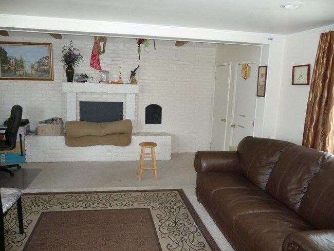 Foto del edificio - 779 Littleton Rd