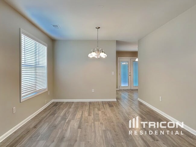 Foto del edificio - 3100 Wrenwood Ct
