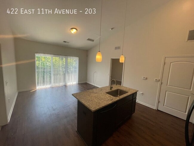 Building Photo - 422 E 11th Ave