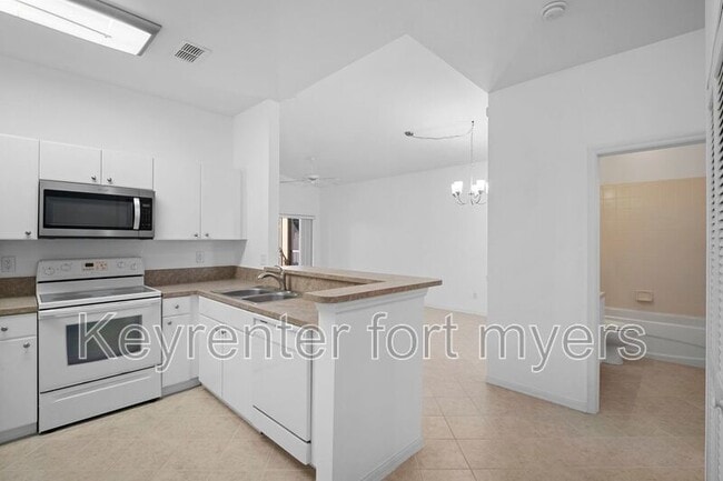 Foto del edificio - 4241 Bellasol Cir