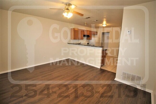 Building Photo - 1106 Leslie Cir