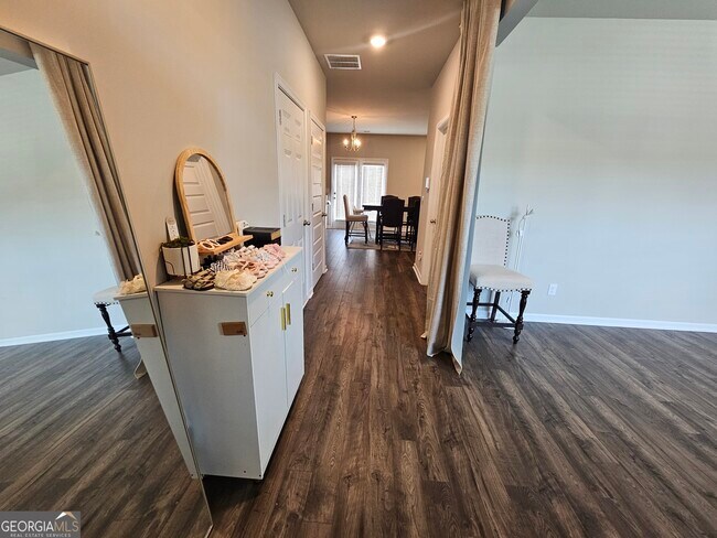 Foto del edificio - 52 White Spruce Wy