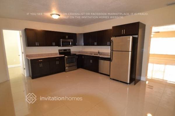 Foto del edificio - 11235 NW 61st Ave