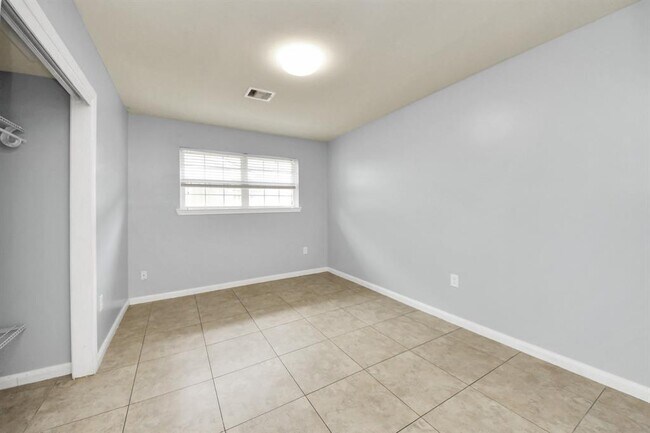Foto del edificio - 743 Eastlake St