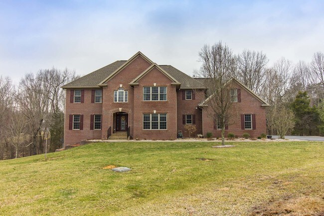 Building Photo - 7118 Coachwood Dr