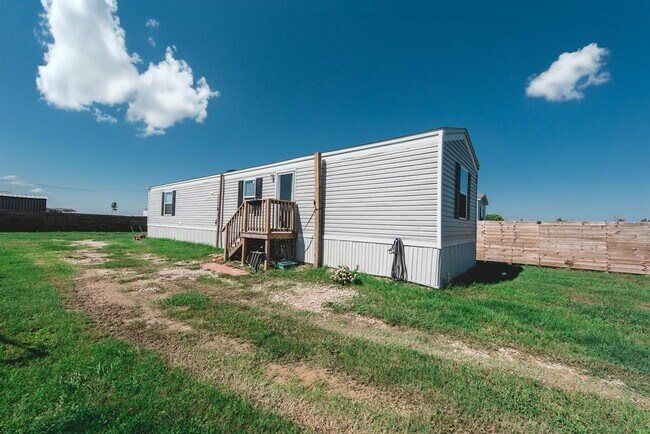 Building Photo - 1158 Rd 5720