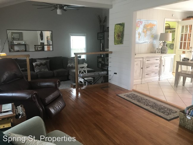 Building Photo - 3 br, 1.5 bath House - 5508 Buskirk Ave