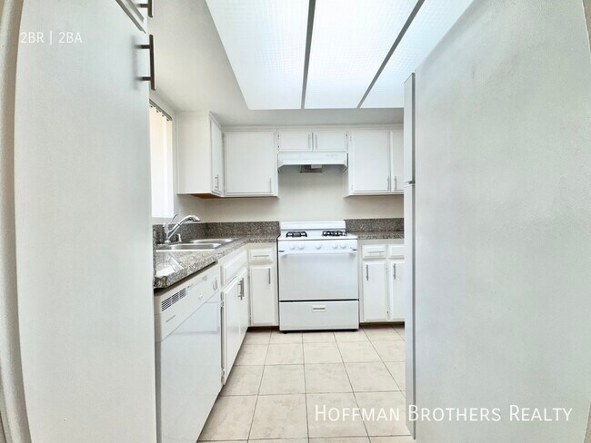 Building Photo - 935 10th St