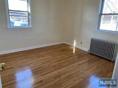 Foto del edificio - 425 Ridge Rd