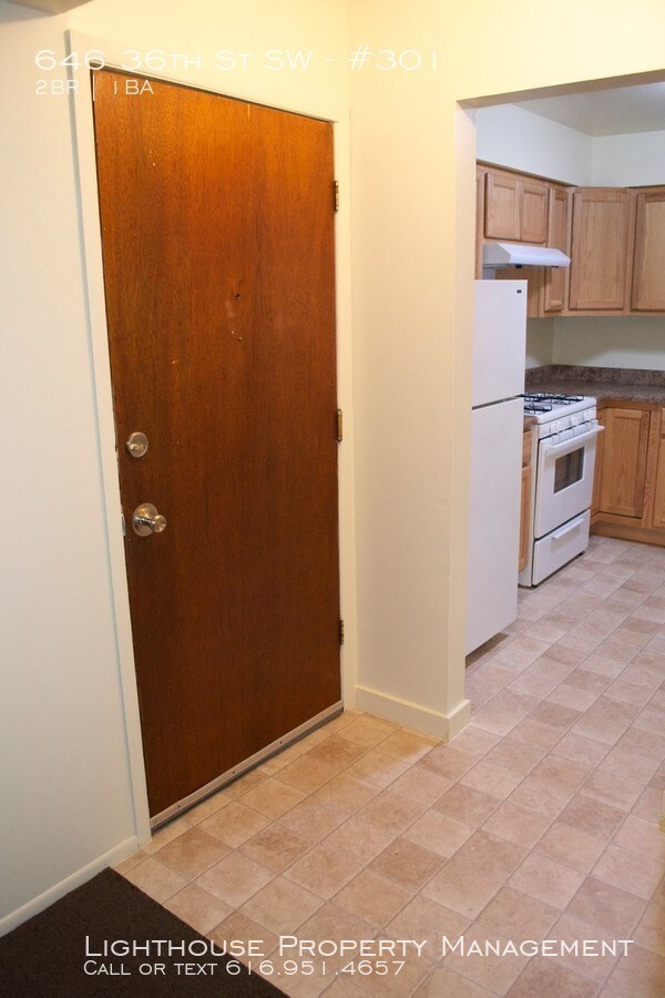 Foto del edificio - Remodeled Two Bedroom Apartments in Wyoming