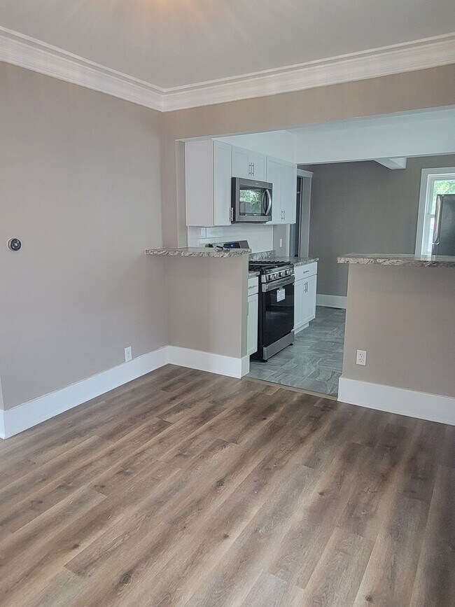 Foto del edificio - Modern Living 2/1 Newly Remodeled Peoria H...