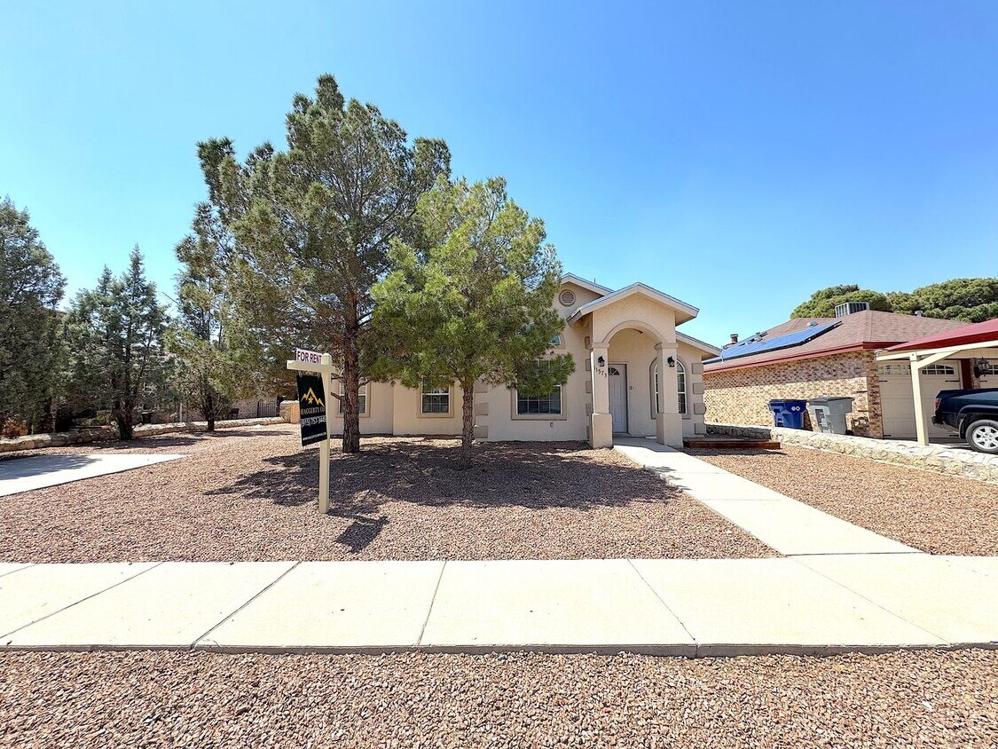 Foto principal - East El Paso 3bed/2bath!