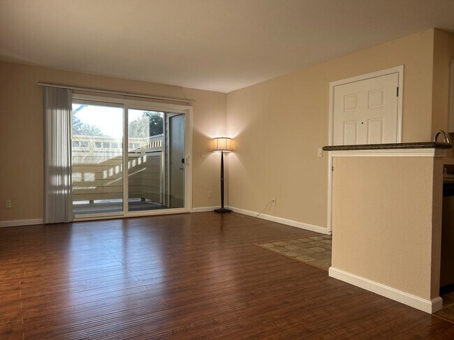 Foto del edificio - 150 Reflections Dr