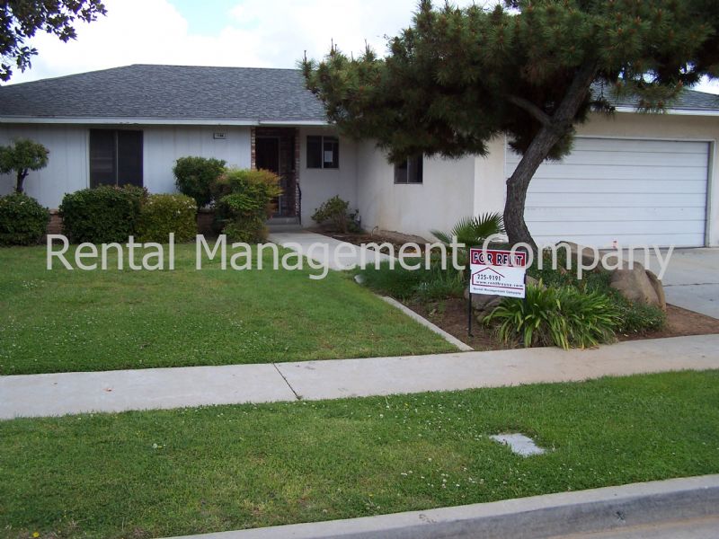 Primary Photo - Near CSUF , quiet neighborhood new carpet ...
