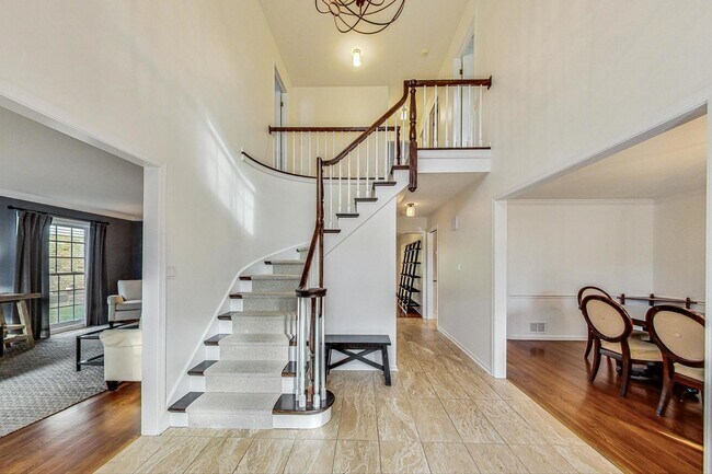 Foto del edificio - 2238 Iroquois Rd