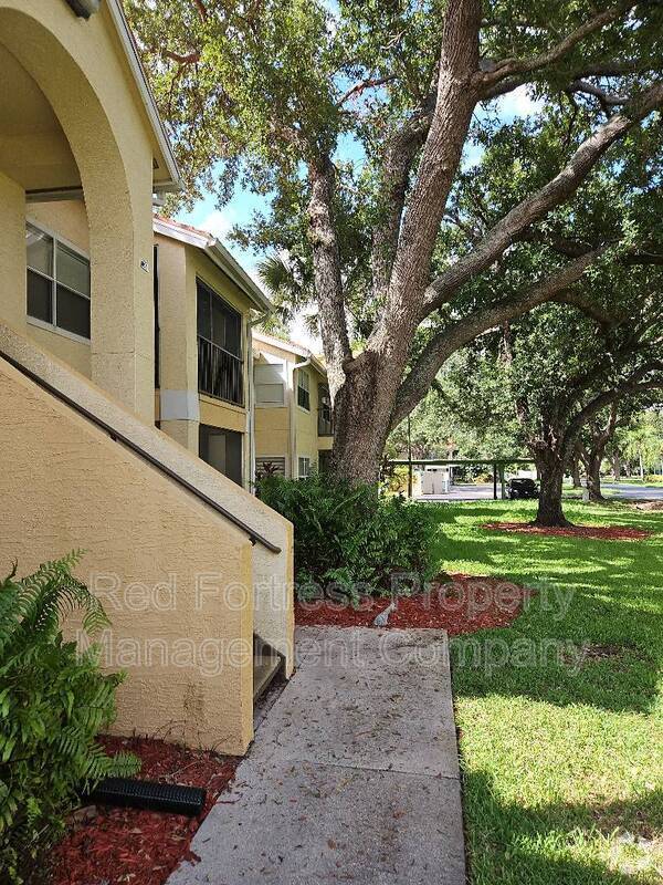 Building Photo - 12561 Equestrian Cir