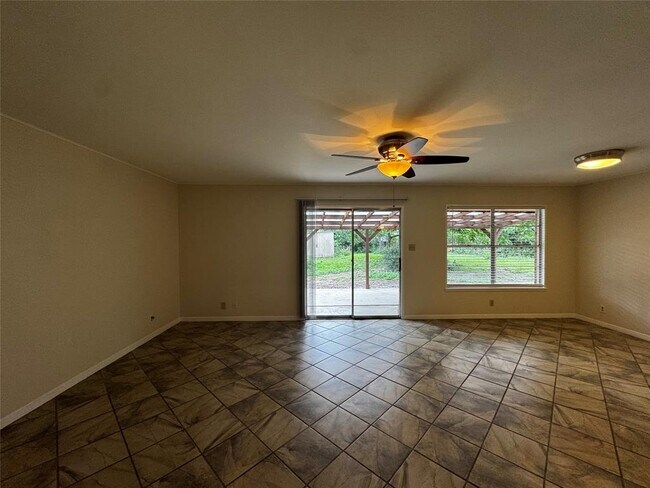 Foto del edificio - 5806 Coventry Ln