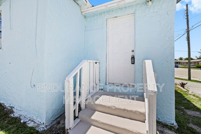 Foto del edificio - 1125 W 28th St