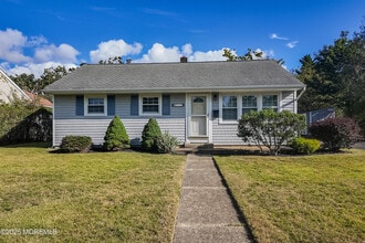 Building Photo - 512 Terrace Ave