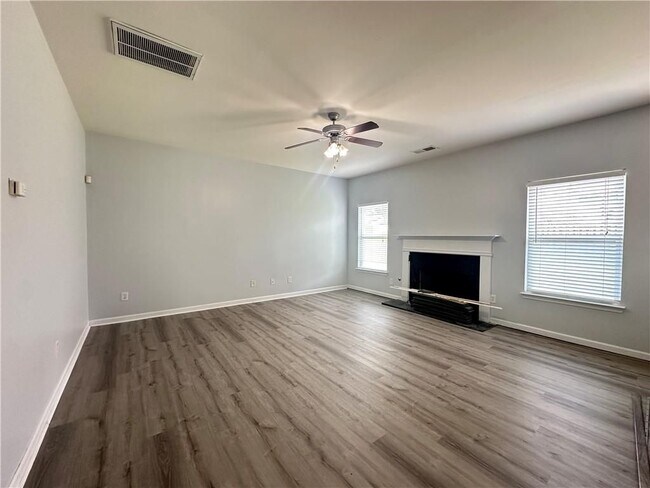 Foto del edificio - 1335 Rocky Shoals Ln