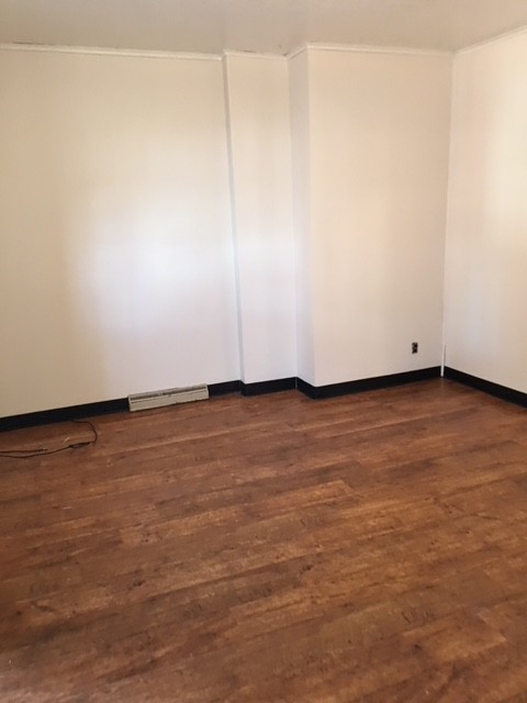 Building Photo - 310 Linden St