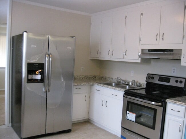 Building Photo - 3 BR single family in Hampton