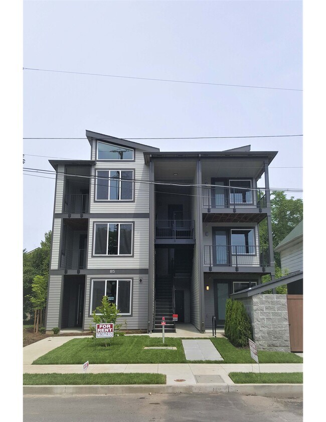 Building Photo - 110 N Blandena St